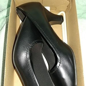 George low heel shoes women